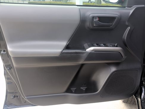 Certified 2022 Toyota Tacoma SR5 image 14