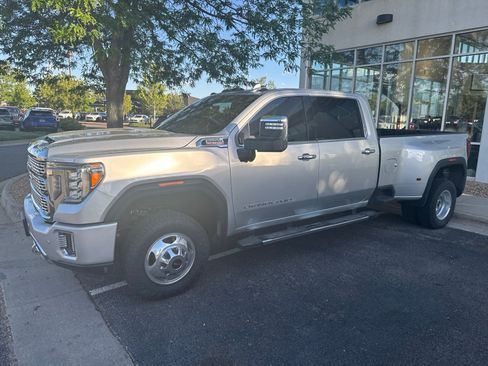 Used 2020 GMC Sierra 3500 Denali w/ Denali Ultimate Package AWD/4WD image 1