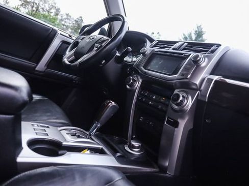 Used 2018 Toyota 4Runner Limited AWD/4WD image 66