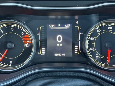 Used 2021 Jeep Cherokee Latitude FWD image 27