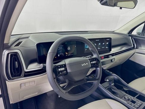 New 2026 Kia Sorento S image 11