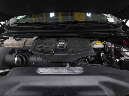 Used 2024 Jeep Wagoneer Series II AWD/4WD image 32