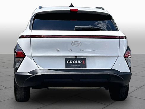 Used 2025 Hyundai Kona SEL FWD image 5
