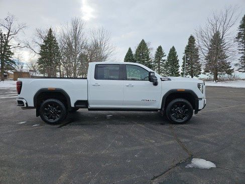 Used 2024 GMC Sierra 3500 AT4 w/ AT4 Premium Plus Package image 8