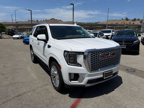 Used 2023 GMC Yukon Denali RWD image 3