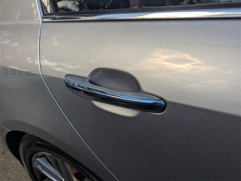 Used 2010 Hyundai Genesis 4.6 w/ Technology Pkg 5 image 12