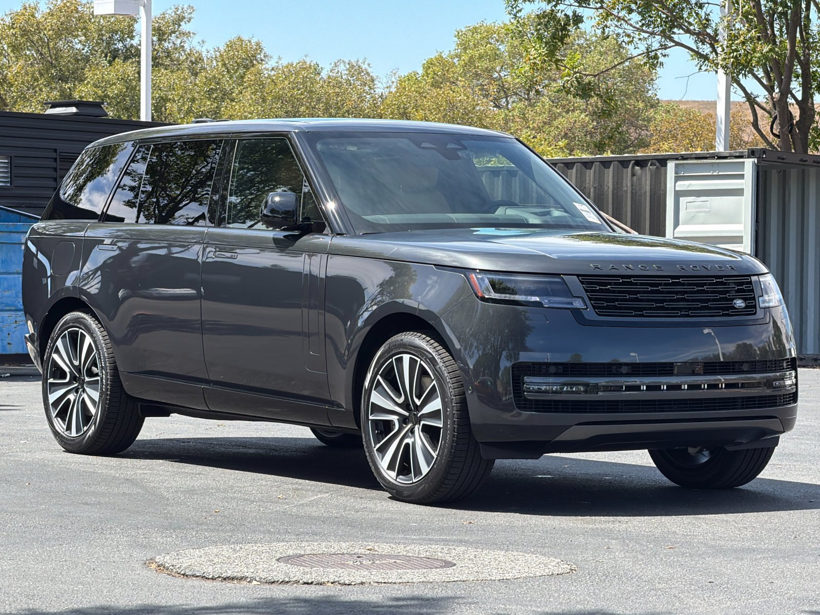New 2026 Land Rover Range Rover Long Wheelbase SE AWD/4WD image 8
