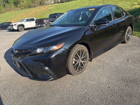Used 2022 Toyota Camry SE w/ Convenience Package FWD image 1