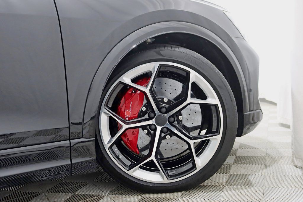 Used 2026 Audi RS Q8 performance AWD/4WD image 12