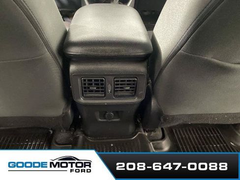 Used 2022 Toyota RAV4 LE AWD/4WD image 18