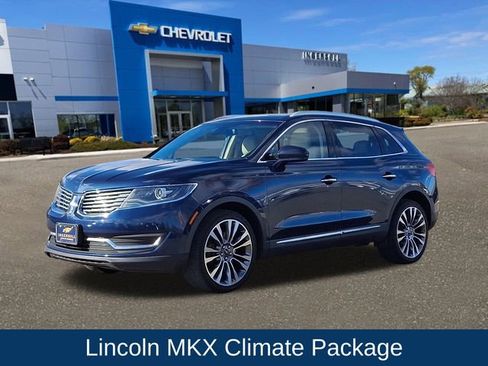 Used 2017 Lincoln MKX Reserve w/ Lincoln MKX Climate Package image 4