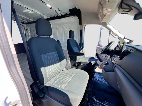 Used 2023 Ford E-Transit Medium Roof RWD image 27