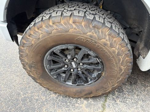 Used 2023 Ford F150 Raptor w/ Raptor Carbon Fiber Package AWD/4WD image 21