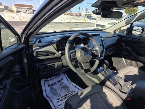 Used 2024 Subaru Crosstrek 2.0i Premium image 2