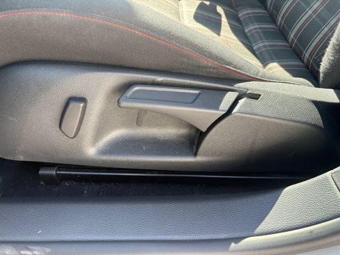 Used 2012 Volkswagen GTI 4-Door FWD image 25