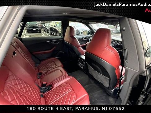 Used 2022 Audi SQ8 Premium Plus w/ Black Optic Package image 26