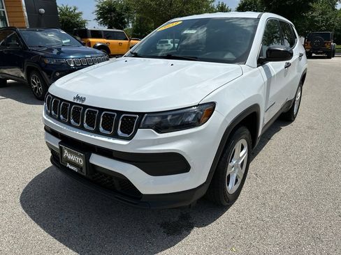 Used 2023 Jeep Compass Sport AWD/4WD image 2