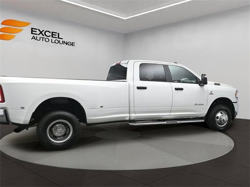 Used 2024 RAM 3500 Big Horn image 6