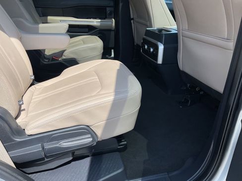 Used 2023 Ford Expedition Limited image 33