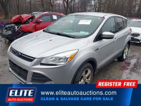 Used 2016 Ford Escape SE image 3