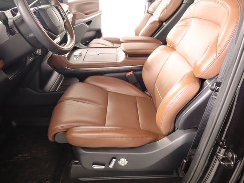 Used 2025 Lincoln Navigator L Reserve image 12