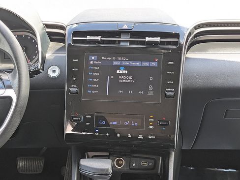 Used 2024 Hyundai Tucson SEL FWD image 16