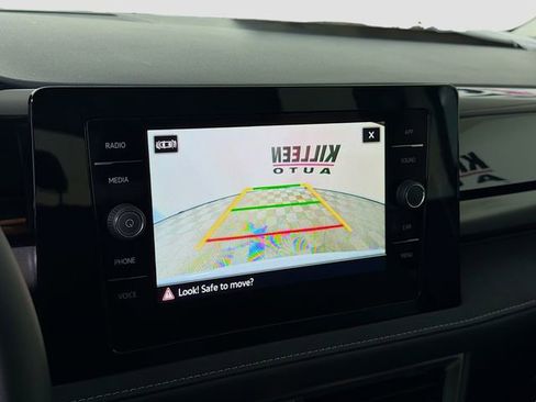 New 2026 Volkswagen Taos SE FWD image 16