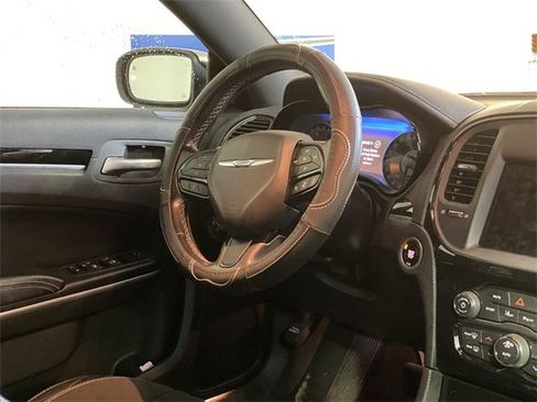 Used 2020 Chrysler 300 S w/ 300S Premium Group image 10
