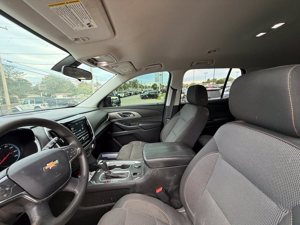 Used 2018 Chevrolet Traverse LS FWD image 12