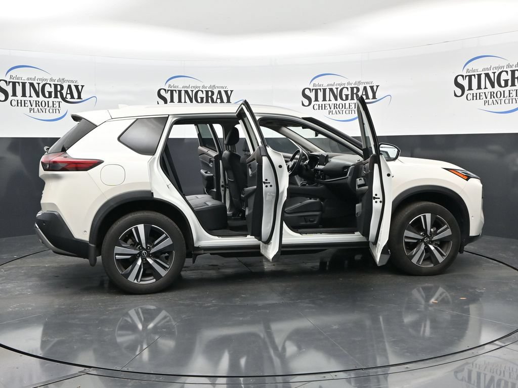 Used 2022 Nissan Rogue Platinum w/ Head-Up Display Package AWD/4WD image 36