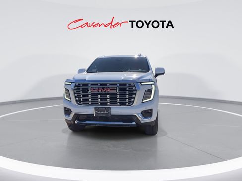 Used 2025 GMC Yukon Denali image 3