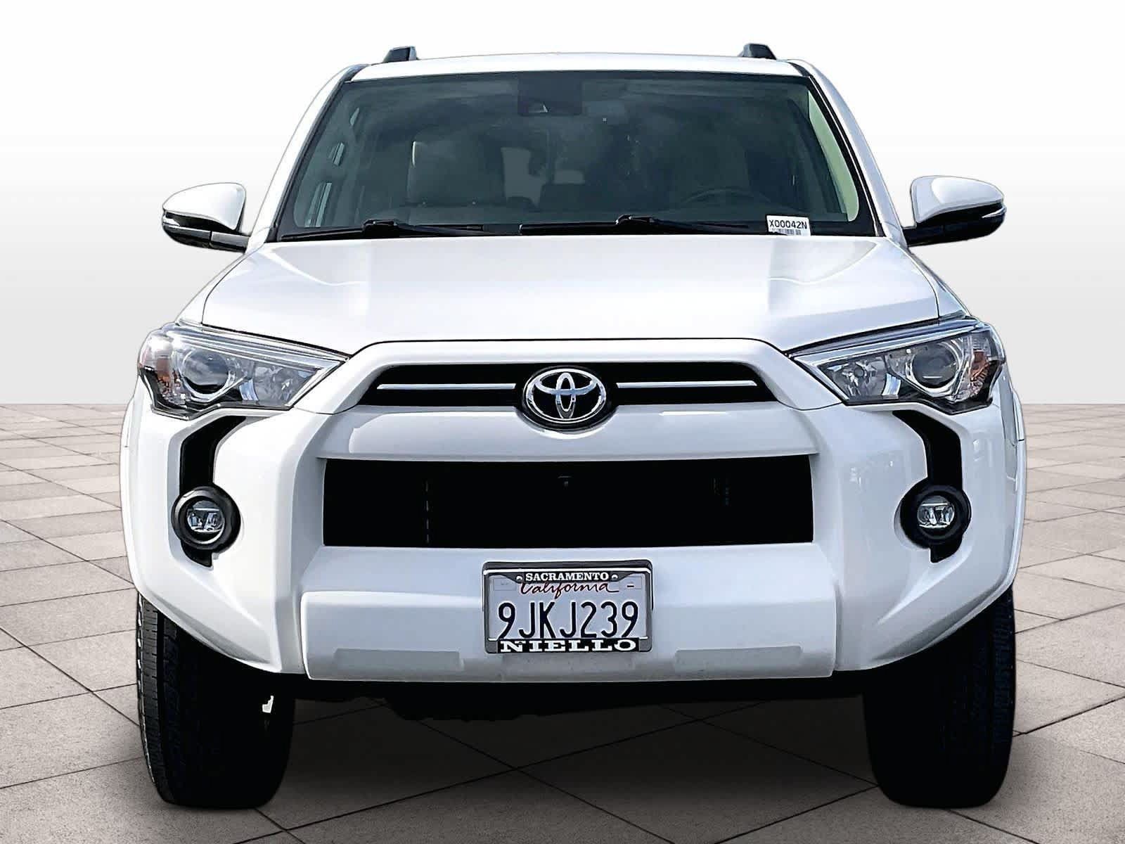 Used 2023 Toyota 4Runner SR5 Premium w/ SR5 Premium Package AWD/4WD image 3