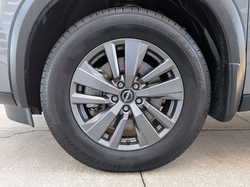 Used 2023 Nissan Pathfinder S image 31