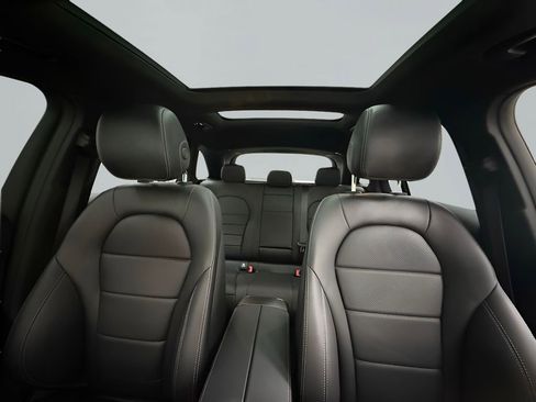 Used 2022 Mercedes-Benz GLC 300 image 16