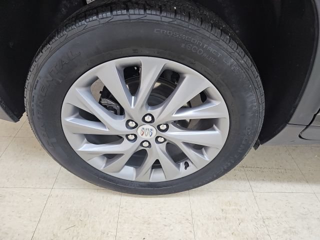 Used 2025 Buick Enclave Preferred AWD/4WD image 24
