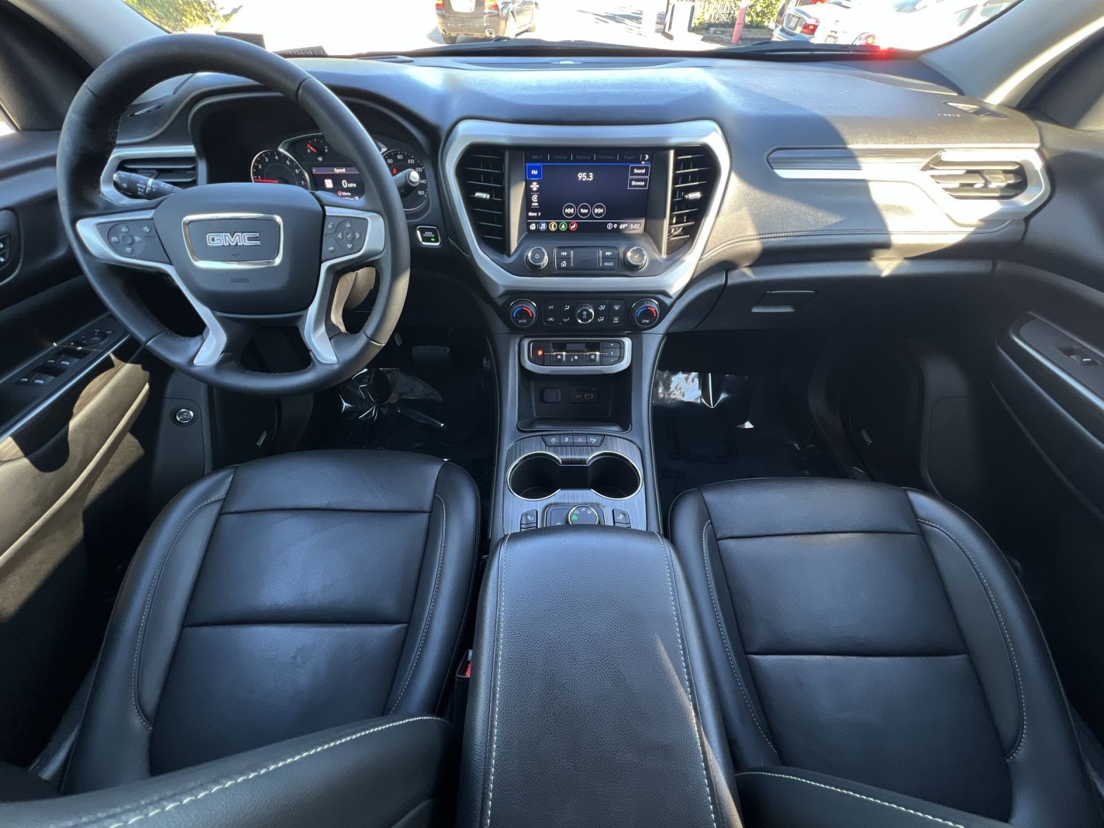 Used 2023 GMC Acadia SLT AWD/4WD image 27