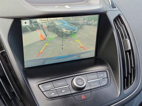 Used 2019 Ford Escape SE image 19