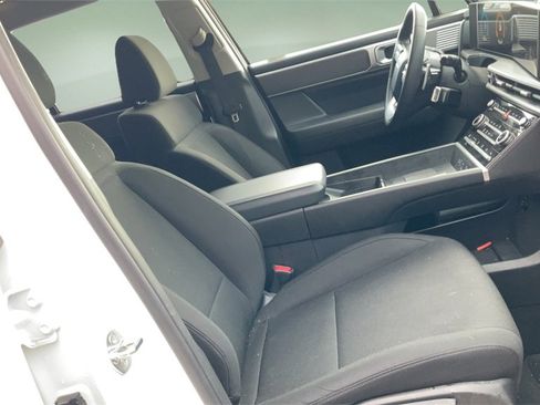 Used 2024 Hyundai Santa Fe SE image 15