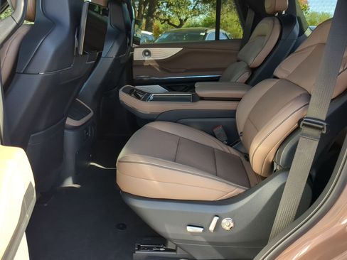 New 2025 Lincoln Navigator Black Label image 22