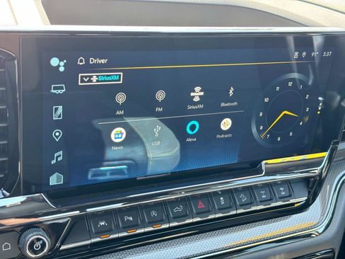 Used 2025 Chevrolet Silverado 1500 ZR2 w/ Technology Package image 29