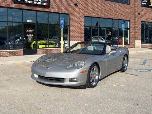 Used 2007 Chevrolet Corvette Convertible w/ Preferred Equipment Group image 4