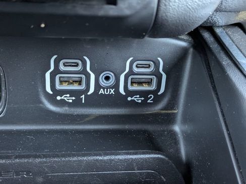 Used 2022 RAM 1500 Laramie AWD/4WD image 24