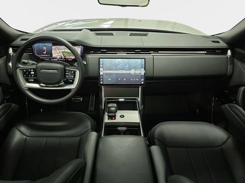 Used 2025 Land Rover Range Rover SV AWD/4WD image 12