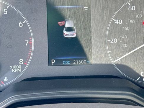 Used 2025 Toyota Corolla LE FWD image 28