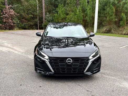 New 2024 Nissan Altima 2.5 SV image 2