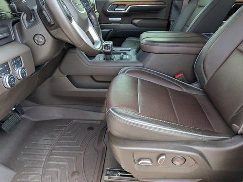 Used 2023 GMC Sierra 1500 Denali w/ Technology Package AWD/4WD image 14