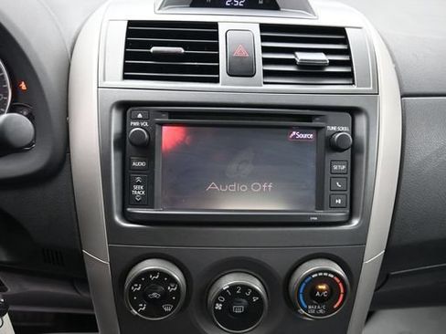 Used 2013 Toyota Corolla S FWD image 19