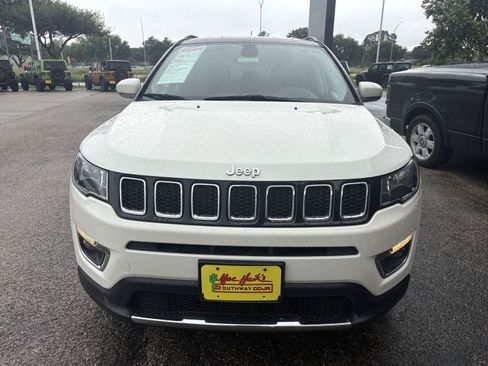 Used 2018 Jeep Compass Limited w/ Navigation Group AWD/4WD image 6