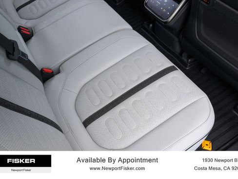 Used 2024 Rivian R1T Adventure image 30