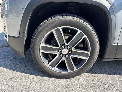 Used 2023 GMC Acadia SLT w/ Preferred Package FWD image 33